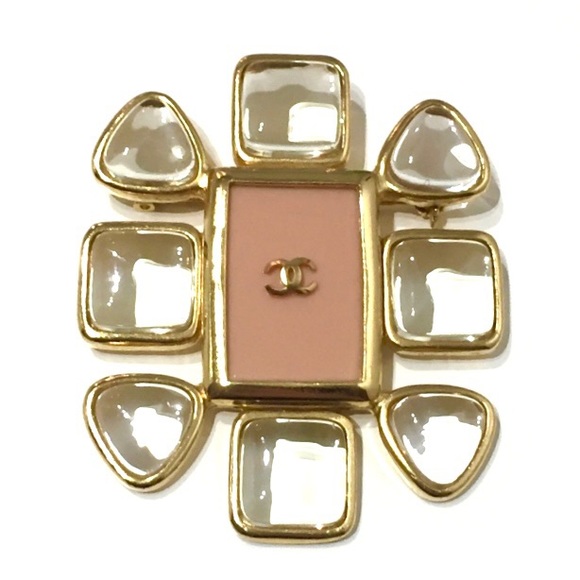 Chanel Vintage 1996 Gripoix Glass Brooch - Picture 2 of 15